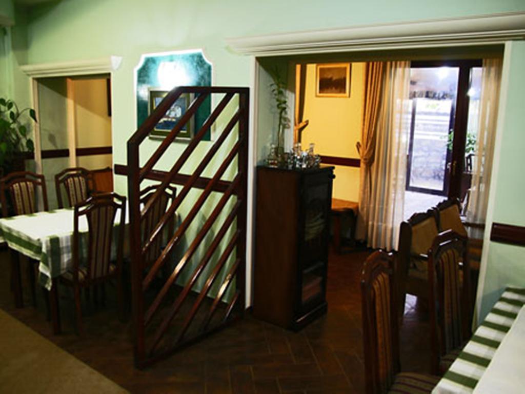 Hotel Ambiente Podgorica Kültér fotó