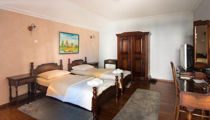 Hotel Ambiente Podgorica Kültér fotó